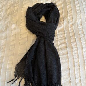 Men's Black Fringe Scarf